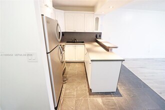 9301 SW 92nd Ave in Miami, FL - Building Photo - Building Photo