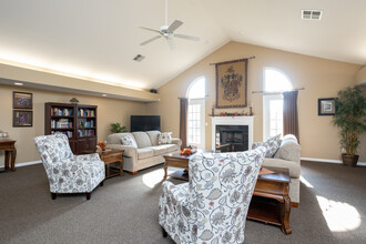 Kensington Village in Zanesville, OH - Building Photo - Interior Photo