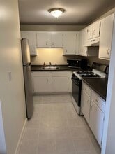 134 Mammoth Rd, Unit 14 in Hooksett, NH - Building Photo - Building Photo