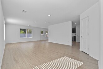 18718 Clearwater Brk Dr in Roman Forest, TX - Building Photo - Building Photo