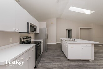 2920 Tusket Ave in North Port, FL - Foto de edificio - Building Photo