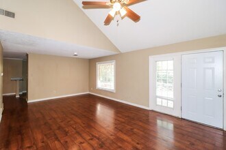 1483 Wood Trail Cir in Memphis, TN - Building Photo - Building Photo