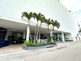 350 S Miami Ave in Miami, FL - Building Photo