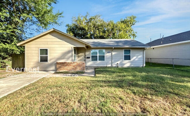 property at 2929 Sunbeam St