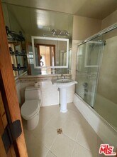 8503 Lilienthal Ave in Los Angeles, CA - Building Photo - Building Photo