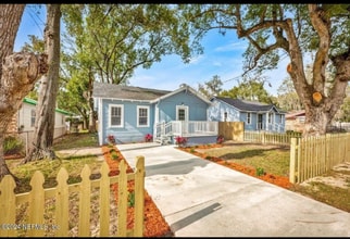 417 W 60th St in Jacksonville, FL - Building Photo - Building Photo