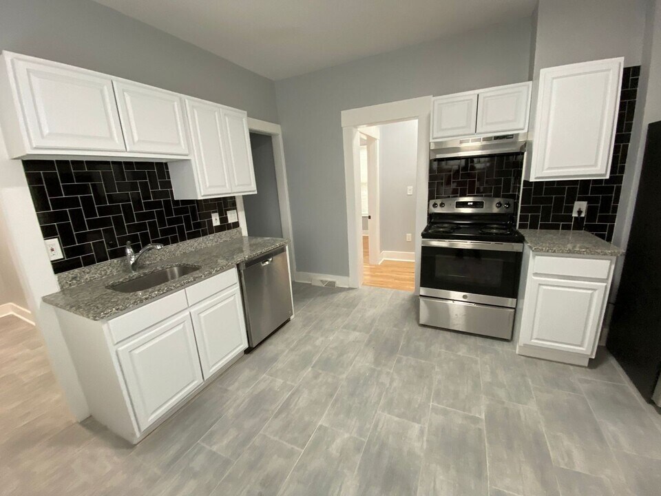 36 Bright St in New Haven, CT - Building Photo