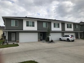 3375 Pr Hts Wy in West Fargo, ND - Building Photo