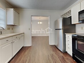 3234 Sparrowhawk Dr in High Point, NC - Building Photo - Building Photo