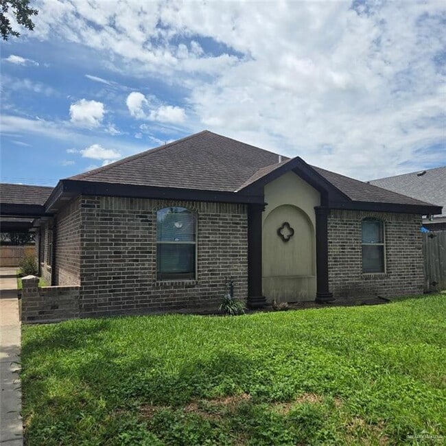 property at 12 West Dr