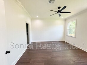 2454 Allen Toussaint Blvd in New Orleans, LA - Building Photo - Building Photo