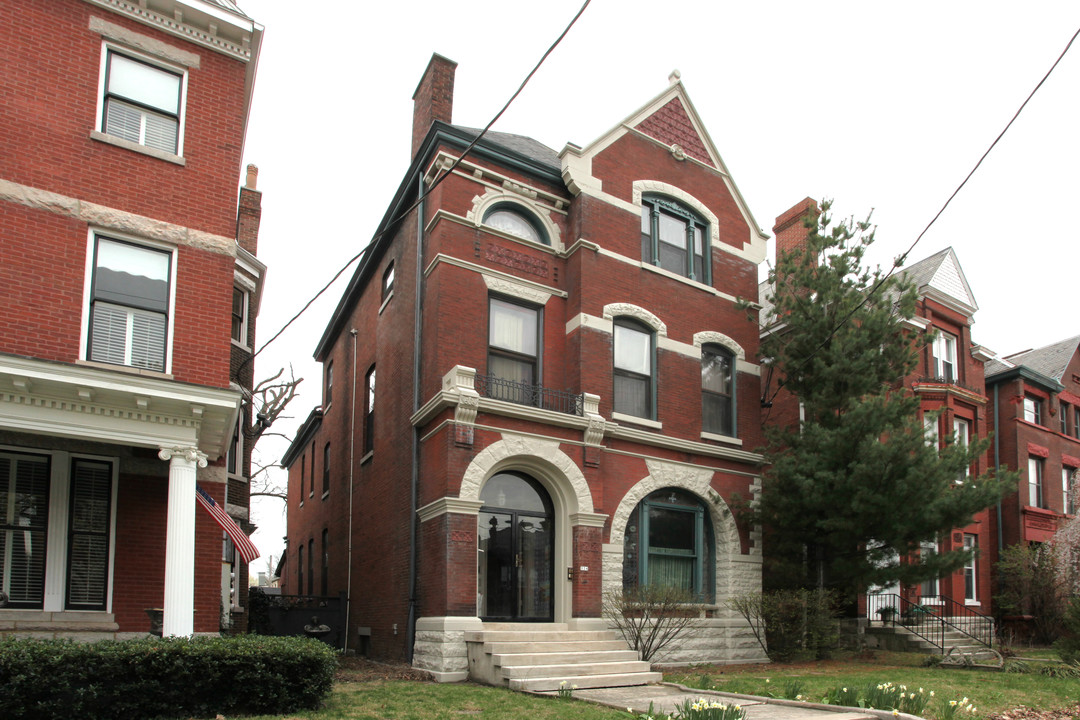 124 W Ormsby Ave in Louisville, KY - Building Photo