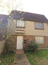 8379 La Roche Ln in Houston, TX - Building Photo - Building Photo