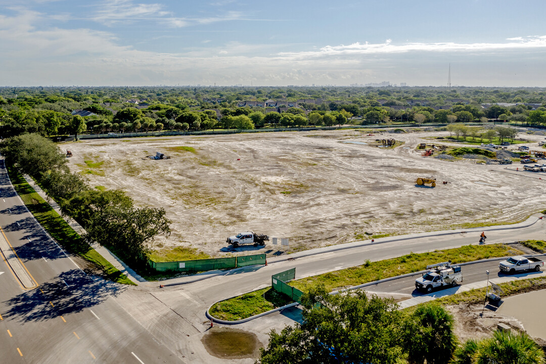 Shalimar at Plantation in Plantation, FL - Building Photo