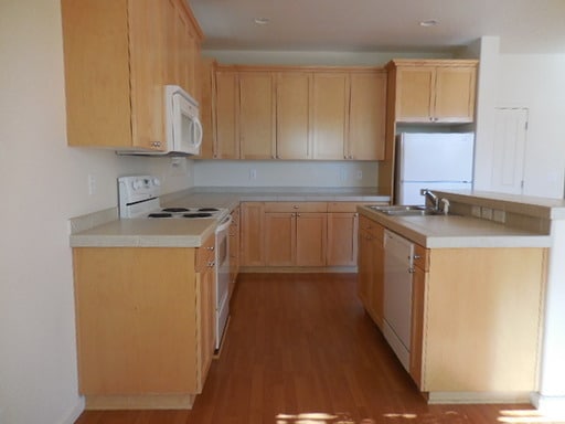 13058 SW Fitzwilliam Ct in King City, OR - Building Photo - Building Photo