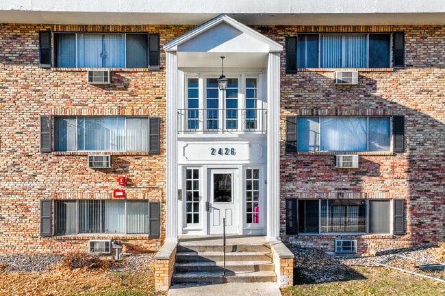 2426 Blaisdell