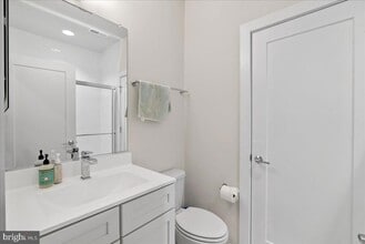 4902 Trail Vista Ln, Unit 01203 in Chantilly, VA - Building Photo - Building Photo