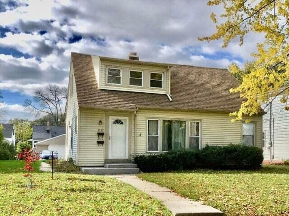 3139 N 87th St-Unit -3139 N 87th - 3rd Party My Dwelling in Milwaukee, WI - Building Photo