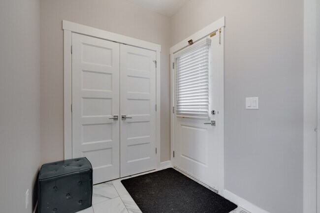 3850 Gee Cres in Regina, SK - Building Photo - Building Photo