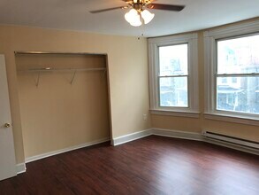 125 W Logan St in Philadelphia, PA - Building Photo - Building Photo