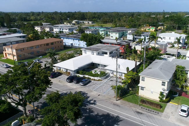 515 NE 82nd St in Miami, FL - Foto de edificio - Building Photo