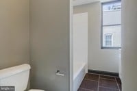 8 W Barney St photo'