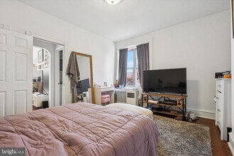 344 Green Ln in Philadelphia, PA - Building Photo - Building Photo