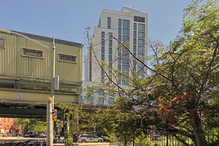 329 Broadway in Brooklyn, NY - Building Photo