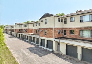 California Drive in St. Paul, MN - Foto de edificio - Building Photo