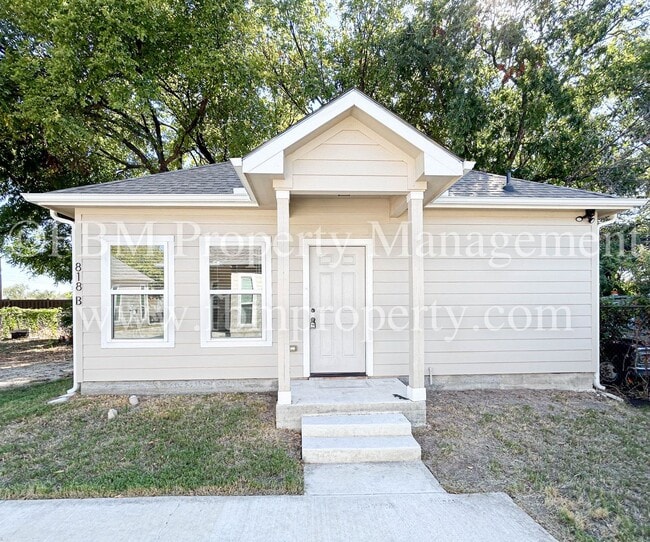 818 Rose St in Denton, TX - Building Photo - Building Photo