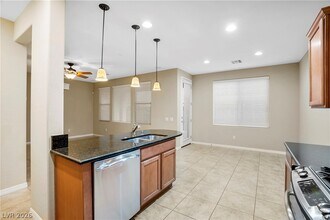 11239 Filmore Heights Ct in Las Vegas, NV - Building Photo - Building Photo