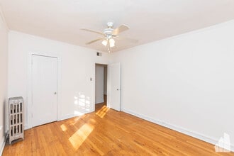 2654 W Ardmore Ave, Unit 54-2 in Chicago, IL - Foto de edificio - Building Photo
