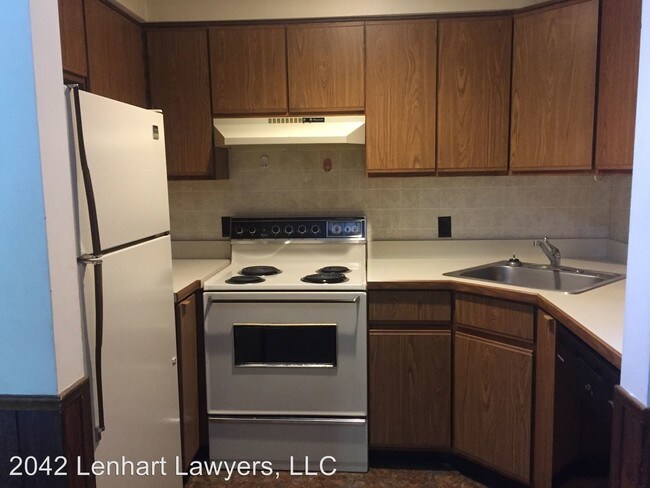 2042 Lenhart Rd in Hatfield, PA - Building Photo - Building Photo