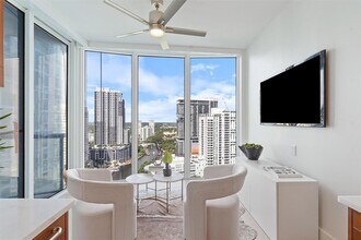 333 Las Olas Way in Fort Lauderdale, FL - Building Photo - Building Photo