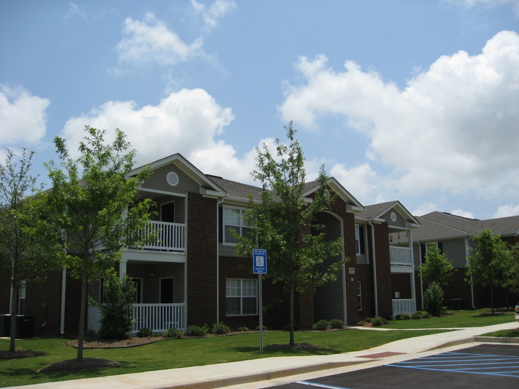 Shellbrooke Pointe Apartments in Fairhope, AL