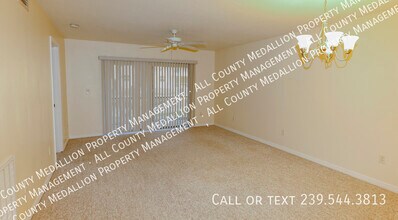 719 SW 47th Terrace in Cape Coral, FL - Foto de edificio - Building Photo