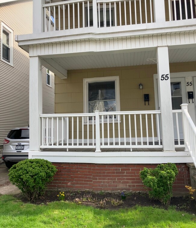 55 E Hazeltine Ave