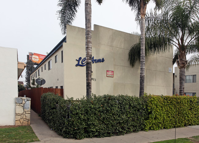 LC Arms in Orange, CA - Foto de edificio - Building Photo