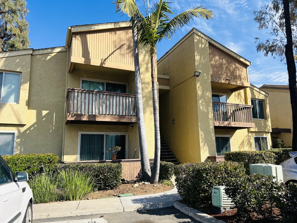 5950 Rancho Mission Rd, Unit 178 in San Diego, CA - Foto de edificio
