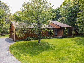 67 Belleview Ave in Center Moriches, NY - Building Photo