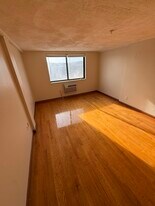 1110 Commonwealth Ave, Unit 708 in Boston, MA - Building Photo