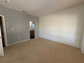 1010 Clearview St in Tehachapi, CA - Building Photo - Building Photo