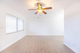 426 NE 7th Ave in Delray Beach, FL - Building Photo - Building Photo