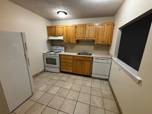 71 Gardner St in Boston, MA - Foto de edificio - Building Photo