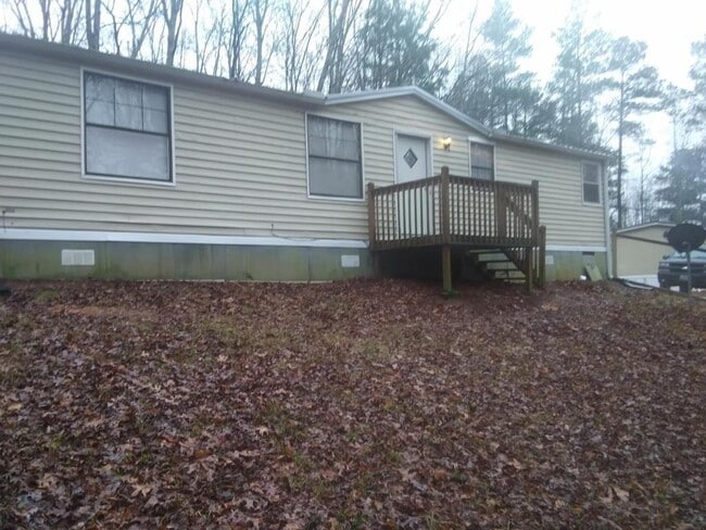 property at 32 Oak View Dr