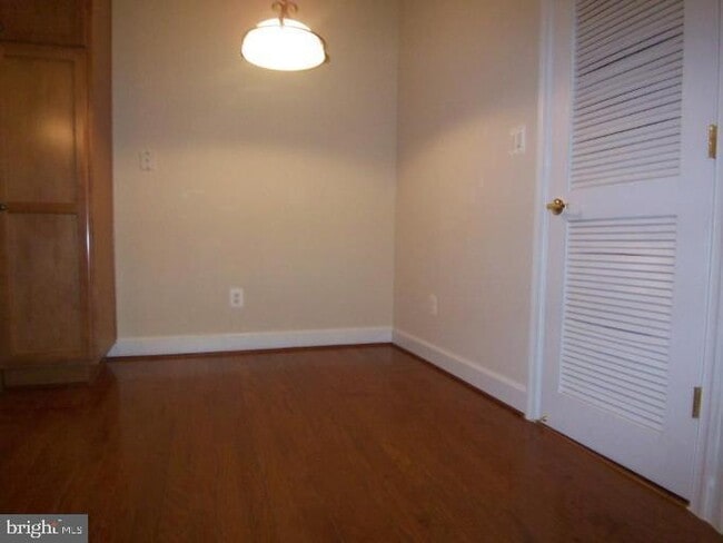 7065 Heritage Hunt Dr in Gainesville, VA - Building Photo - Building Photo