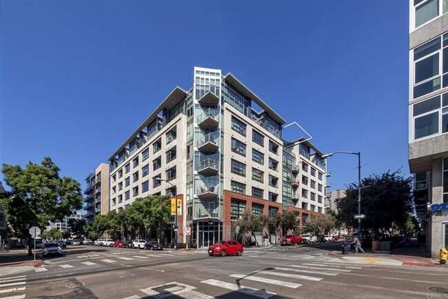 1050 Island Ave in San Diego, CA - Foto de edificio - Building Photo