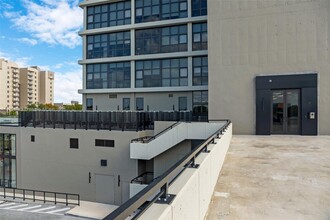 7920 NE 2nd Ave in Miami, FL - Building Photo - Building Photo