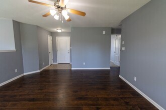 610 Bear Valley Ct in Columbia, MO - Building Photo - Building Photo