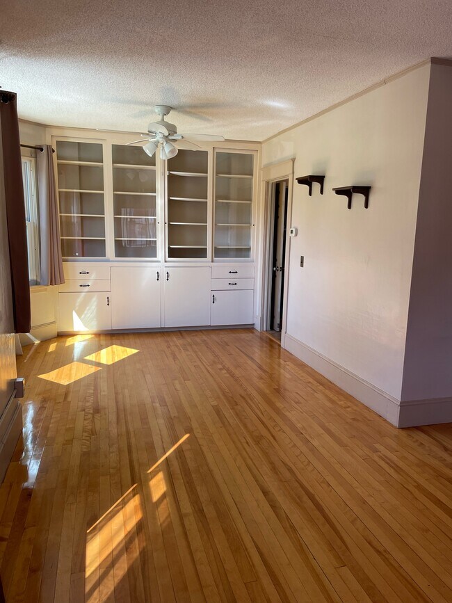 265 Norway St, Unit Mother-in-law apartment in Berlin, NH - Building Photo - Building Photo